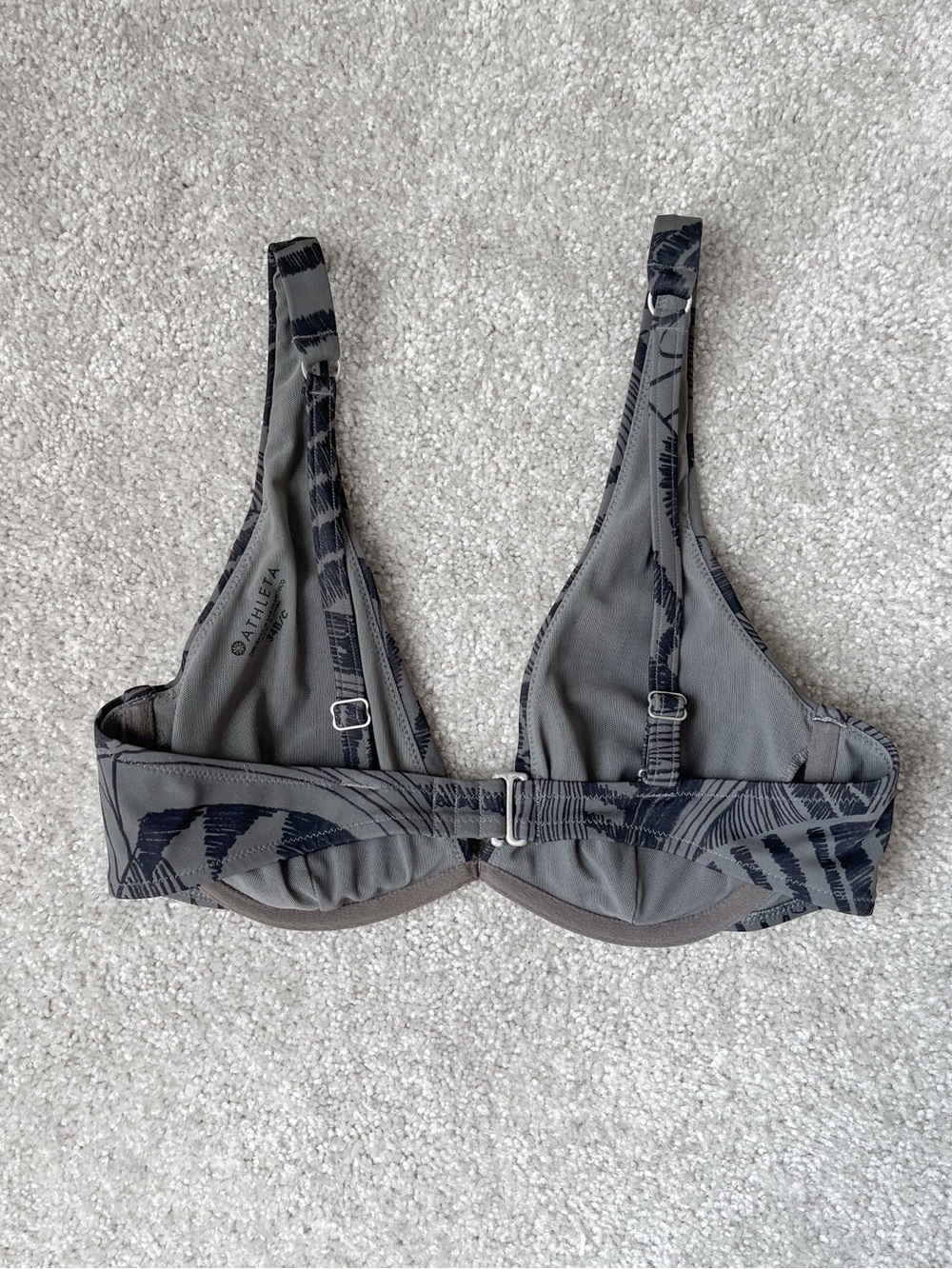 Athleta | Zuma Plunge Bikini Top | Herb & Olive Print - Picture 2 of 3